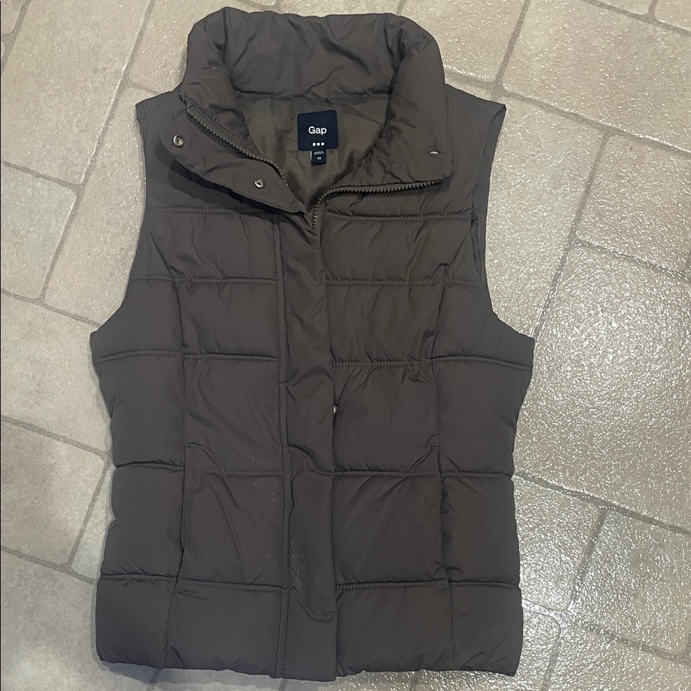 GAP Dark Brown Quilted Vest XS
